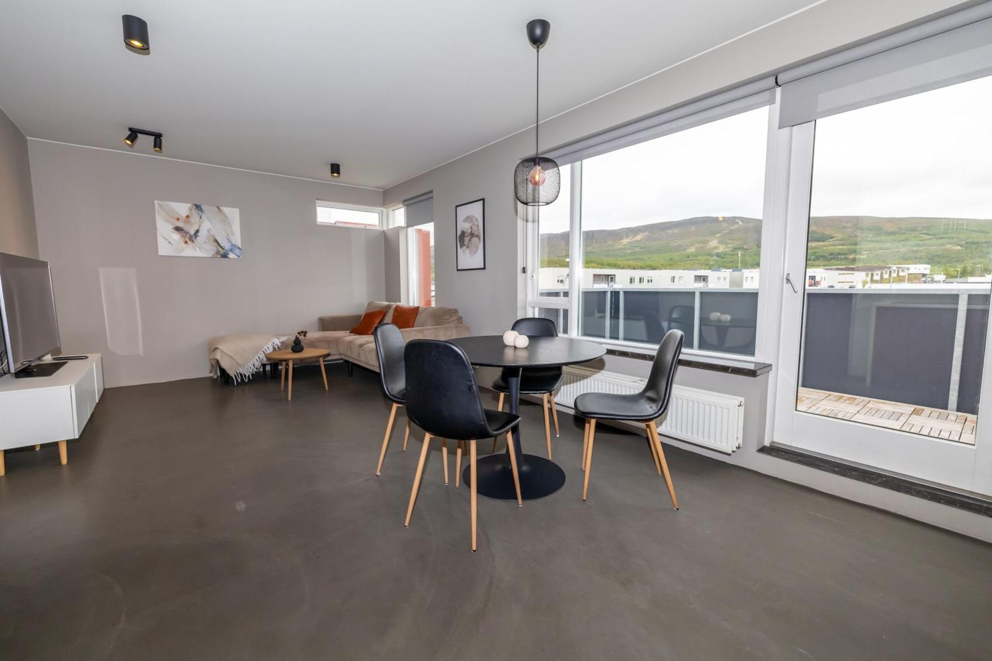 Family Hosted By Ll Appartamento Akureyri